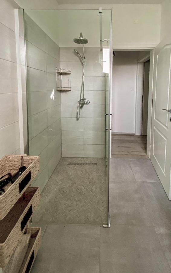 Apartments Happy Sukošan المظهر الخارجي الصورة