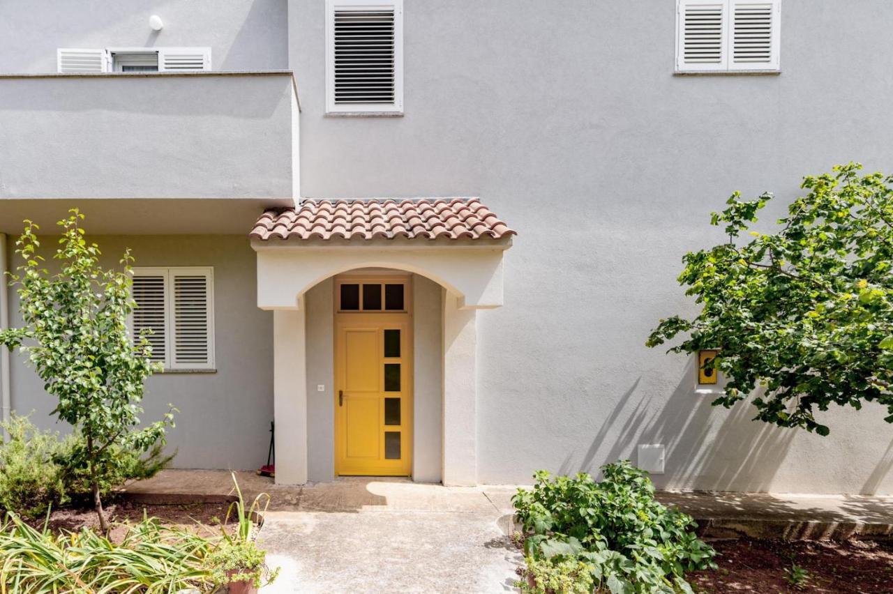 Apartments Happy Sukošan المظهر الخارجي الصورة