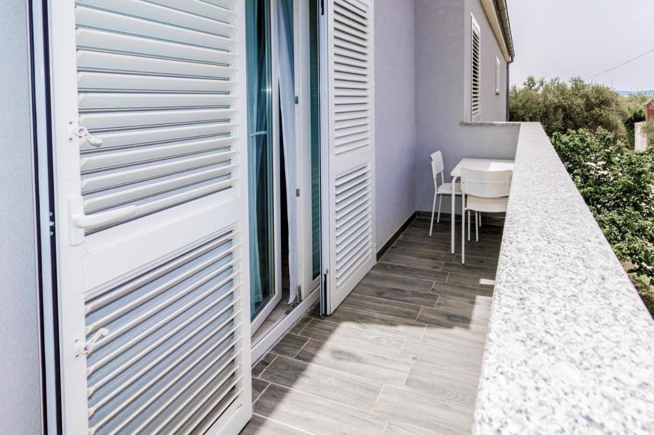 Apartments Happy Sukošan المظهر الخارجي الصورة
