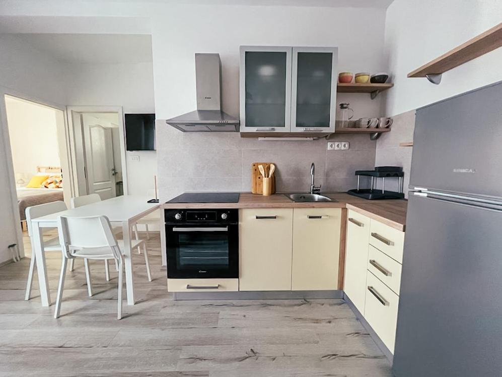 Apartments Happy Sukošan المظهر الخارجي الصورة
